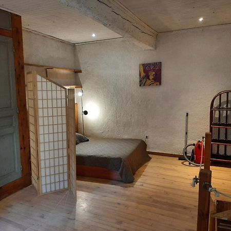L Oustau Des Arenes Apartment อาร์ลส์ ภายนอก รูปภาพ